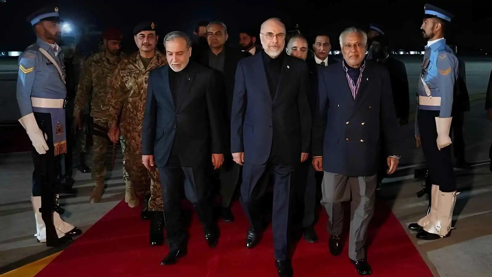 إجراءات أمنية مشددة ترافق المفاوضين الإيرانيين بعد المحادثات