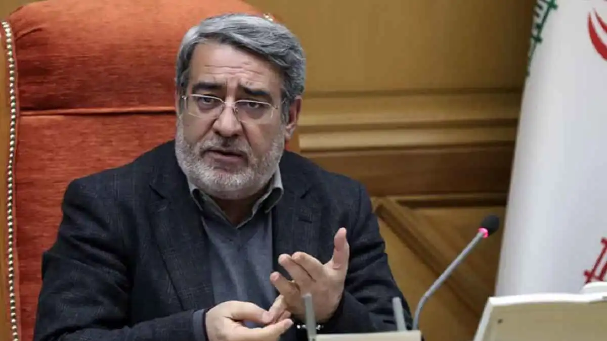 طهران تبحث عن مظلة دولية