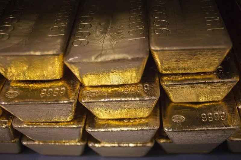 هبوط حاد للذهب بعد مفاجأة بيانات التوظيف الأمريكية