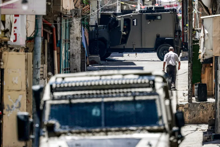 جيش الاحتلال يوسع عملياته في نابلس والقدس والضفة