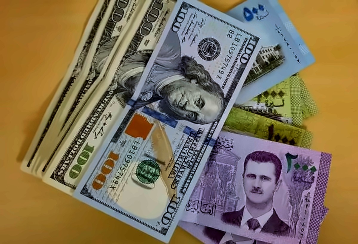 الدولار يتراجع والأسواق السورية تترقب اختبار الأسعار الحقيقي