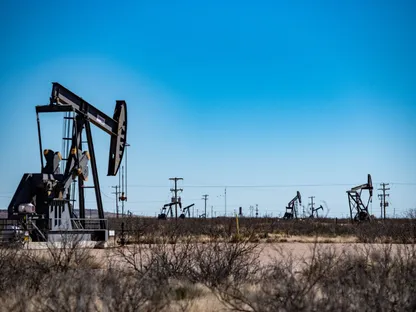 النفط يقفز بأكثر من 9% بعد إشعال أزمة مضيق هرمز 