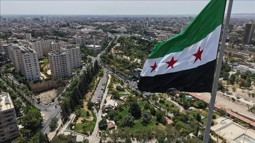الشرع يجري تعديلات أمنية تشمل الاستخبارات والأمن القومي السوري