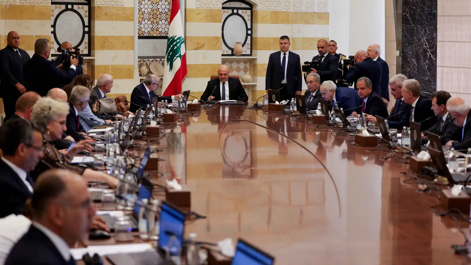 لبنان أمام اختبار سياسي مع تصاعد الخلافات الحكومية الداخلية