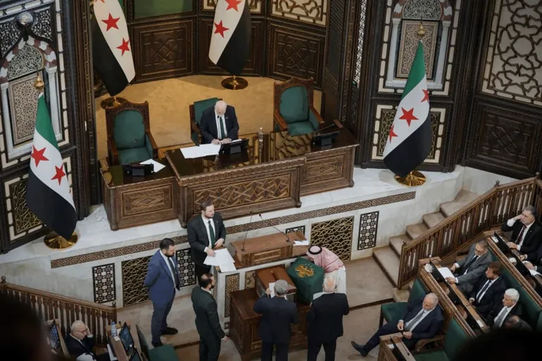 السوريون يطرحون أولوياتهم قبيل جلسة مجلس الشعب المقبلة