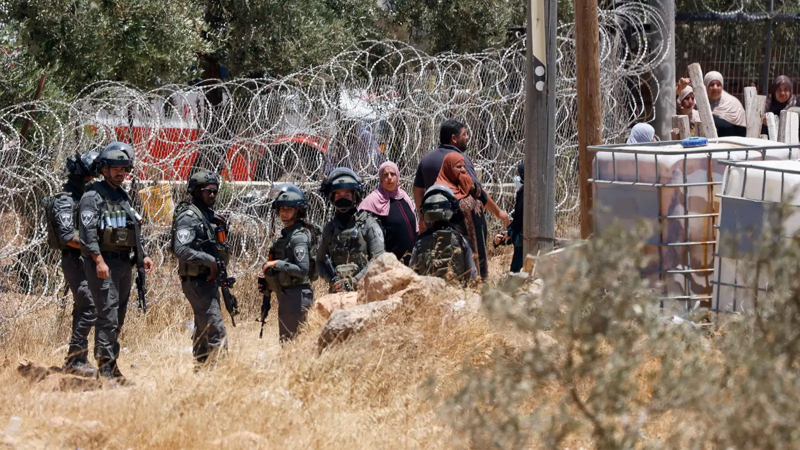 الضفة تحت التقسيم... إسرائيل تطبق سياسة فصل جديدة