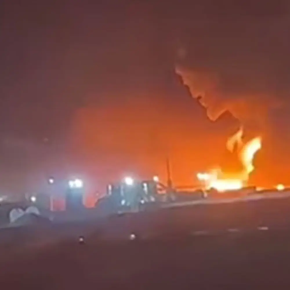 حريق ضخم في خط للغاز قرب الشولا جنوبي دير الزور