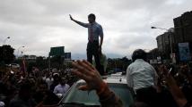آلاف الفنزويليين يتظاهرون للمطالبة بعودة مادورو