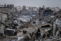 تصعيد نفسي.. بن غفير يعلق صور غزة المدمرة بسجون الاحتلال