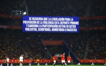 تحركات رسمية إسبانية بعد هتافات عنصرية في مباراة