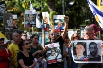 أسرى غزة يقتحمون بيوت الوزراء بإضراب غضب