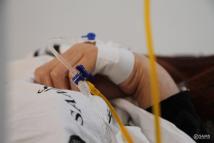 المعابر المغلقة والغياب الطبي يضاعف أوجاع مرضى السرطان في سوريا