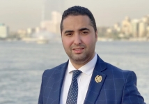 مقابلة لوكالة آسيا مع خبير دولي يفضح واشنطن