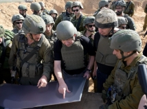 غزة تحت التهديد: خطة احتلال شامل ورفض عسكري